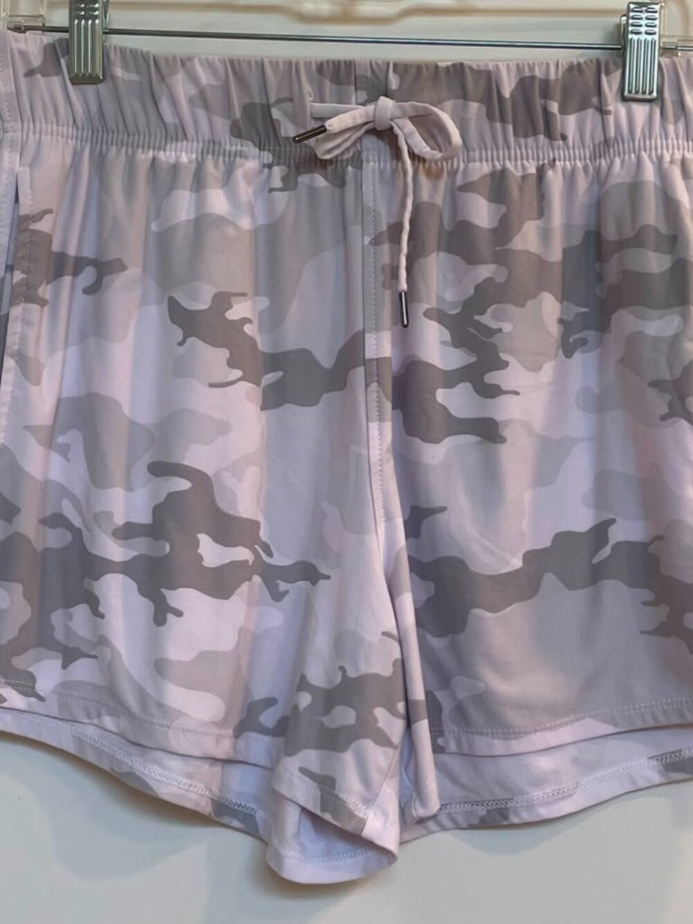 ATHLETIC WORKS Gray Camo Gym Shorts with Pockets, Size L